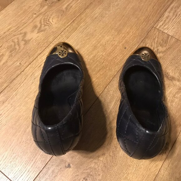 Tory Burch, Kaitlin Quilted Leather Wedge Heel, Dark Blue Size 7.5 - Picture 4 of 12